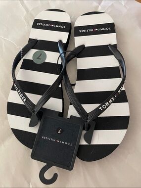 NWY Tommy Hilfiger Black & White Striped Women’s Flip Flops